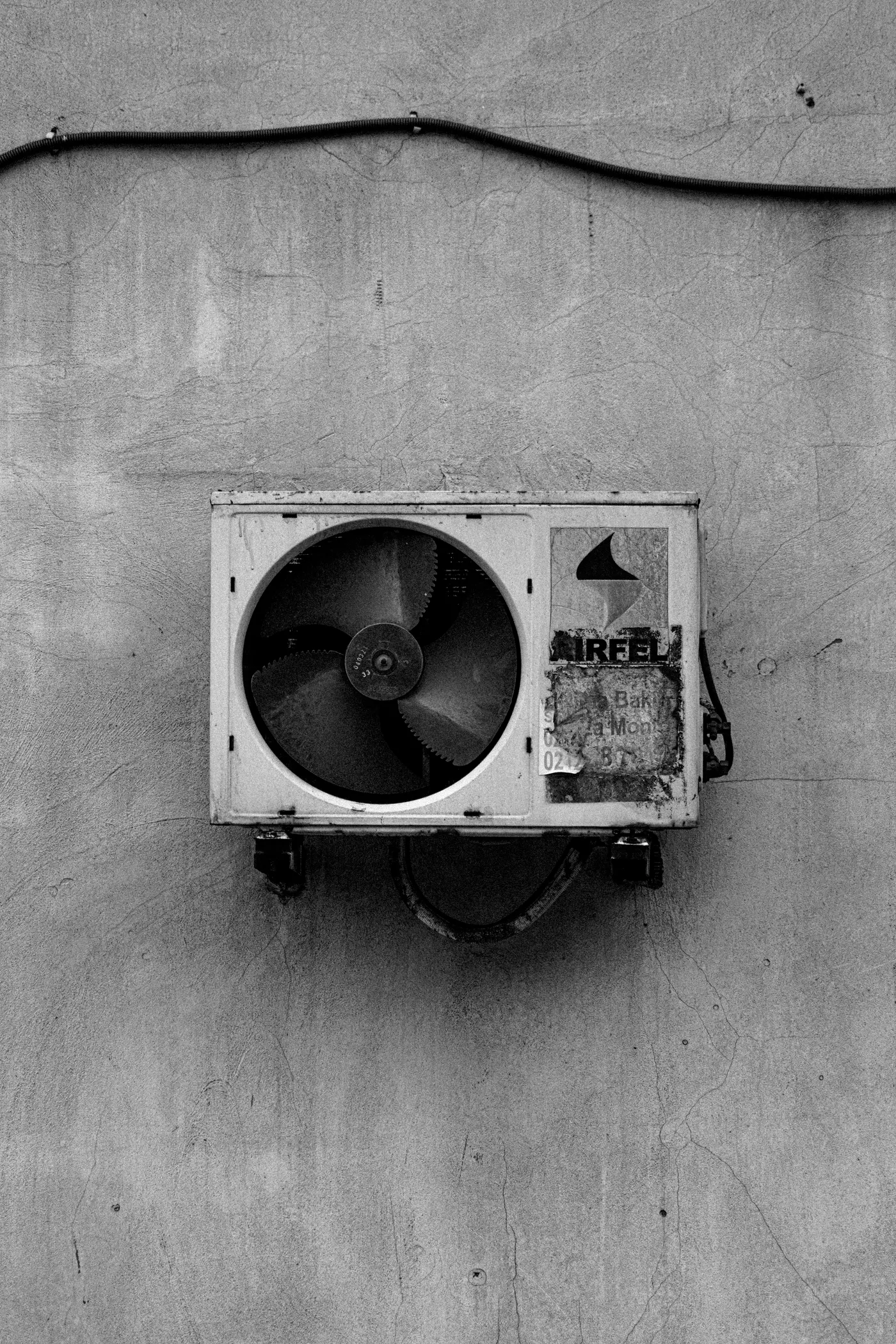 Wall-mounted air-conditioning unit